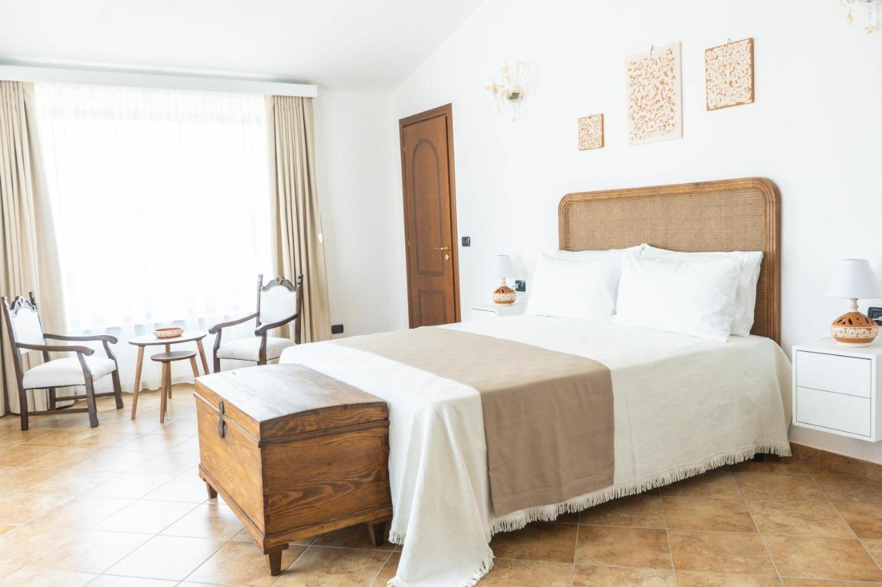 Relais Ruggiero Bed & Breakfast Le Castella  Eksteriør bilde