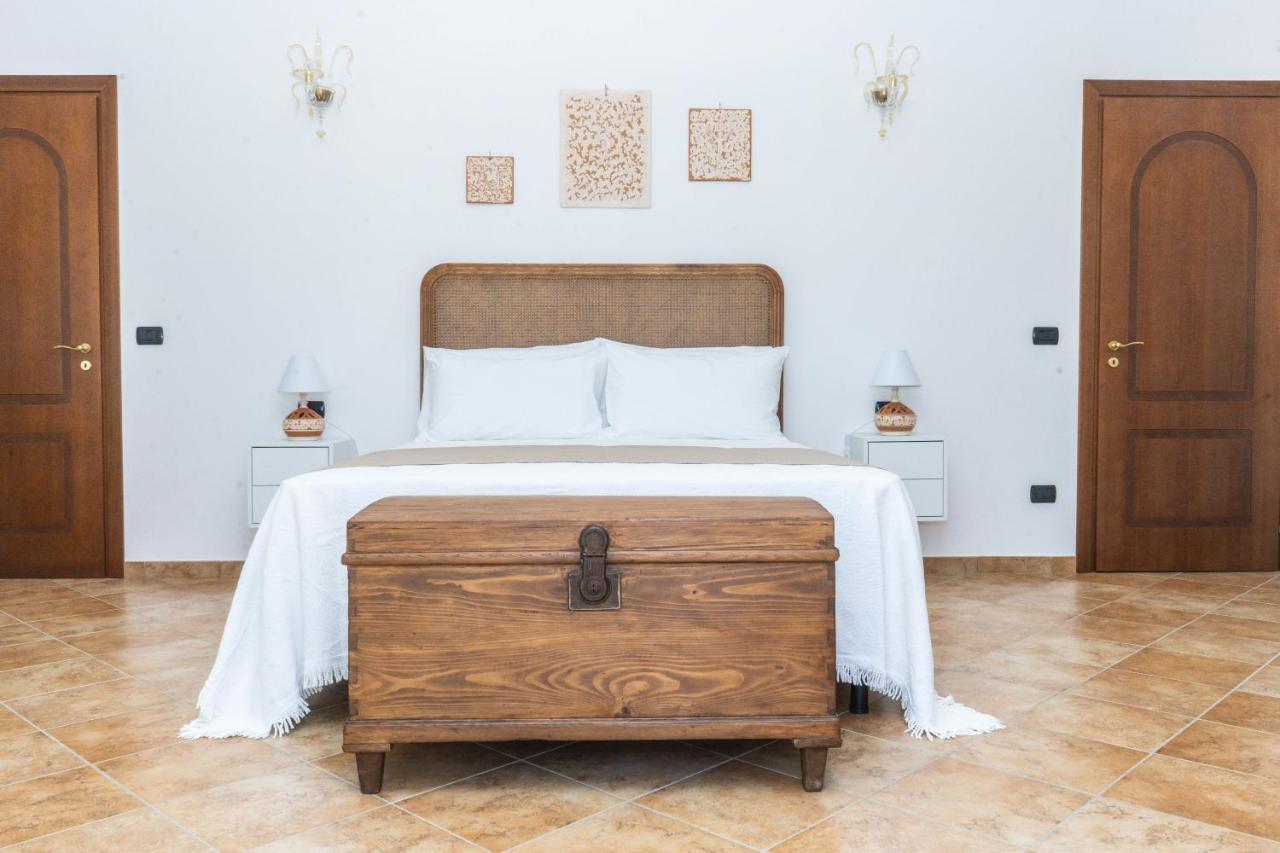 Relais Ruggiero Bed & Breakfast Le Castella  Eksteriør bilde